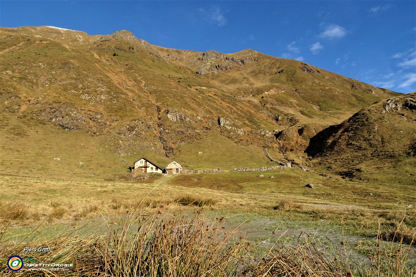 15 Su strada sterrata verso Baita Foppa (1765 m).JPG